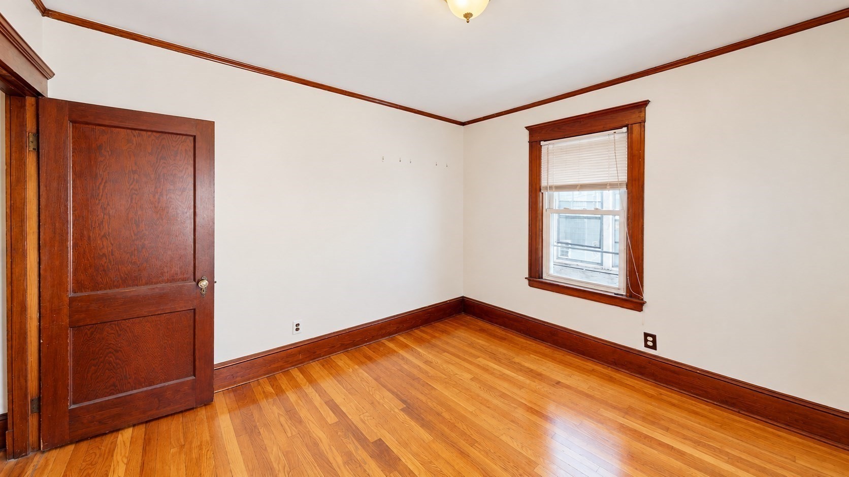 20 Lyne Rd # 2 Property Photo 6