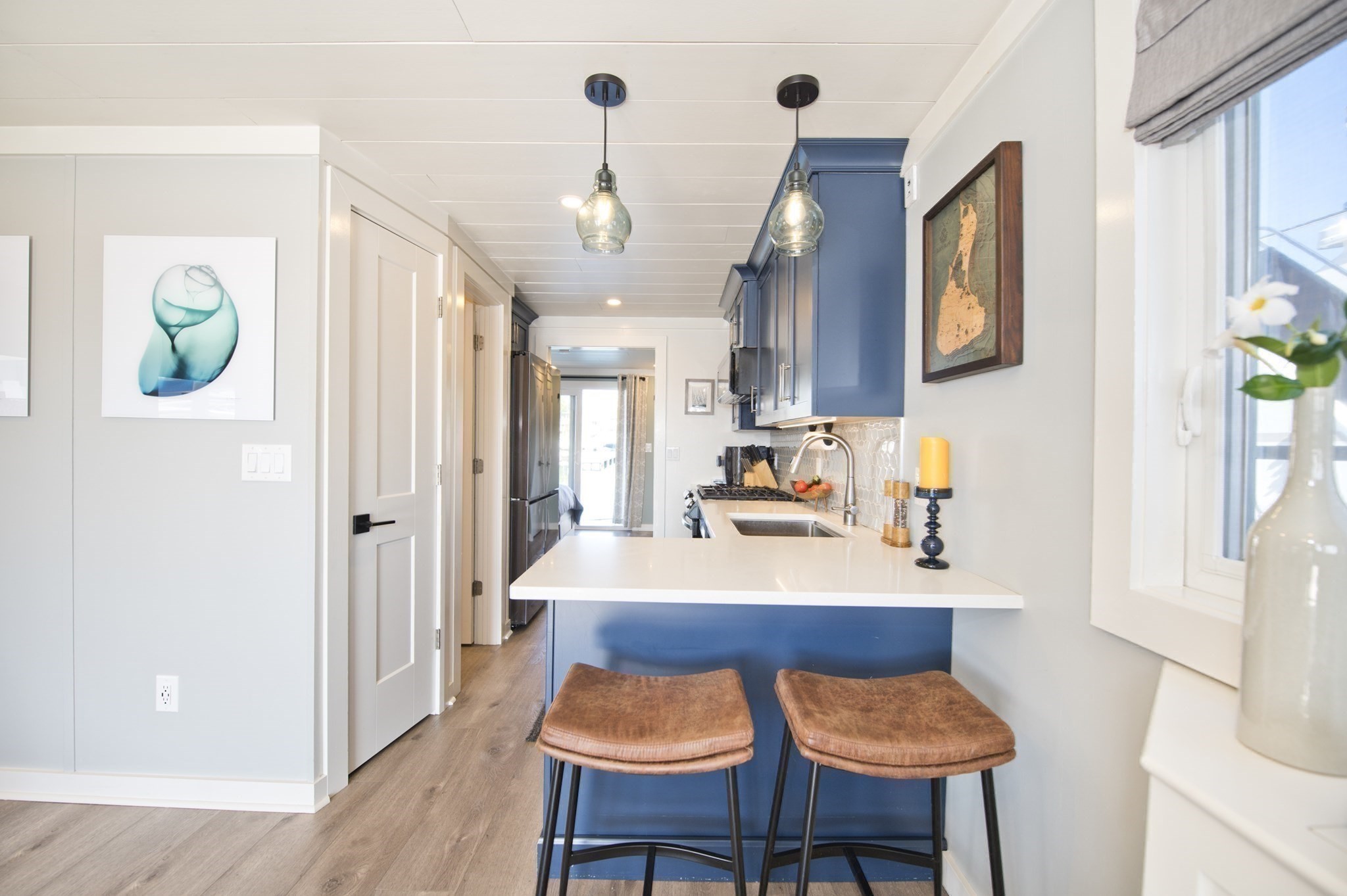 1 Pier 8 # B14 Property Photo 12