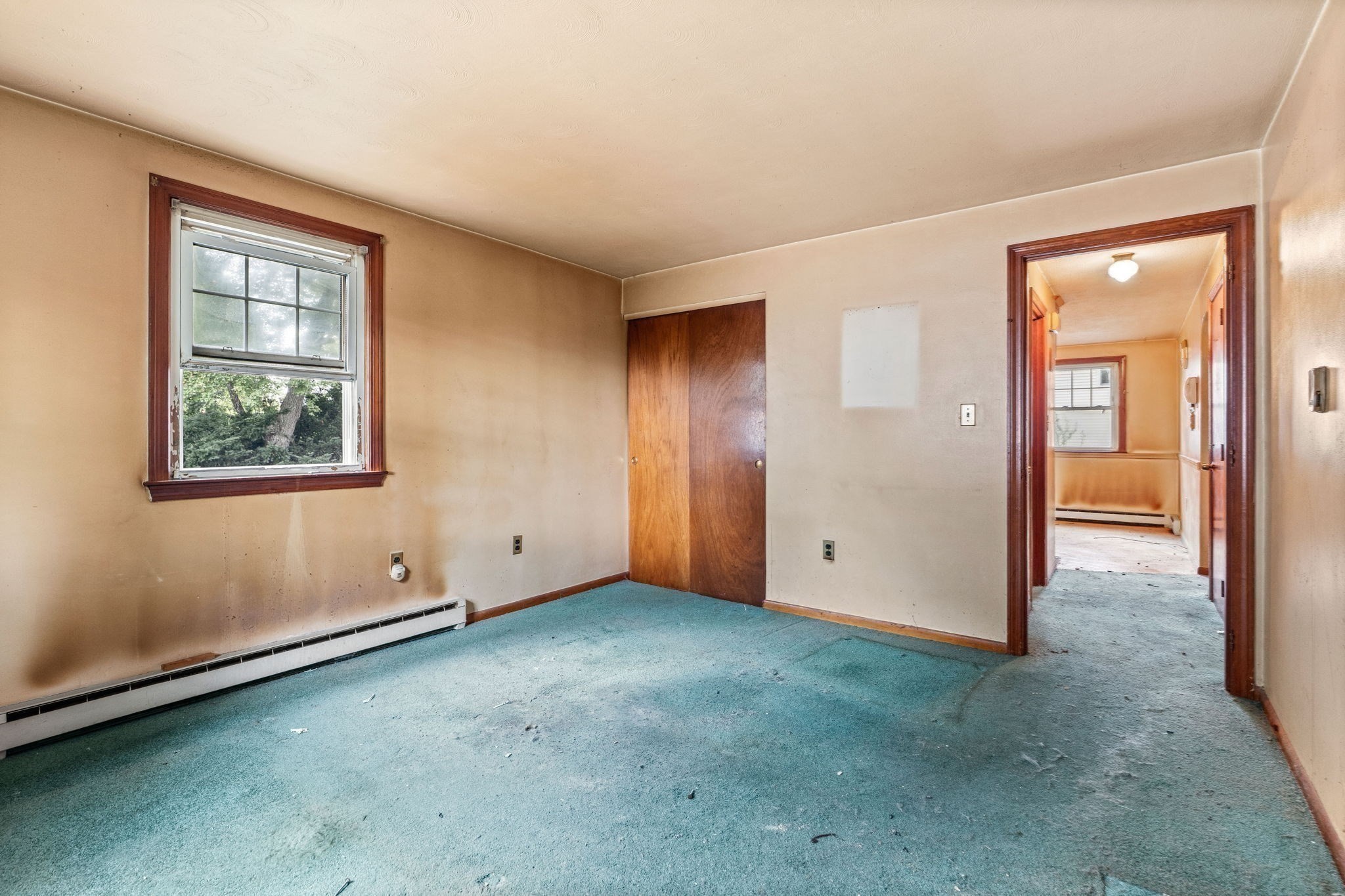 906 Boston Rd Property Photo 15