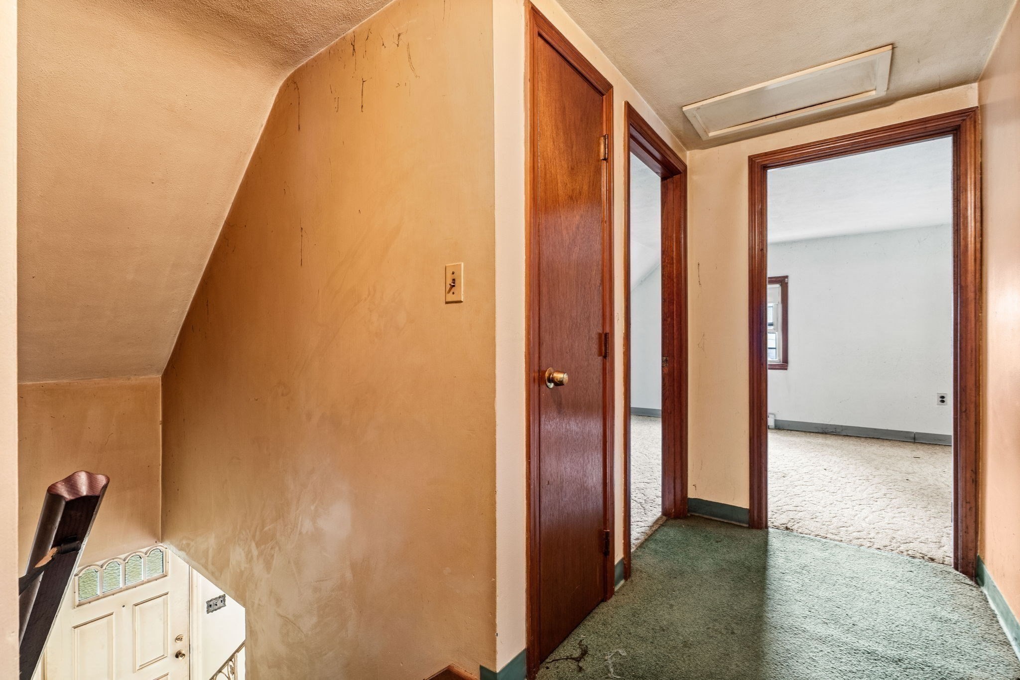 906 Boston Rd Property Photo 20