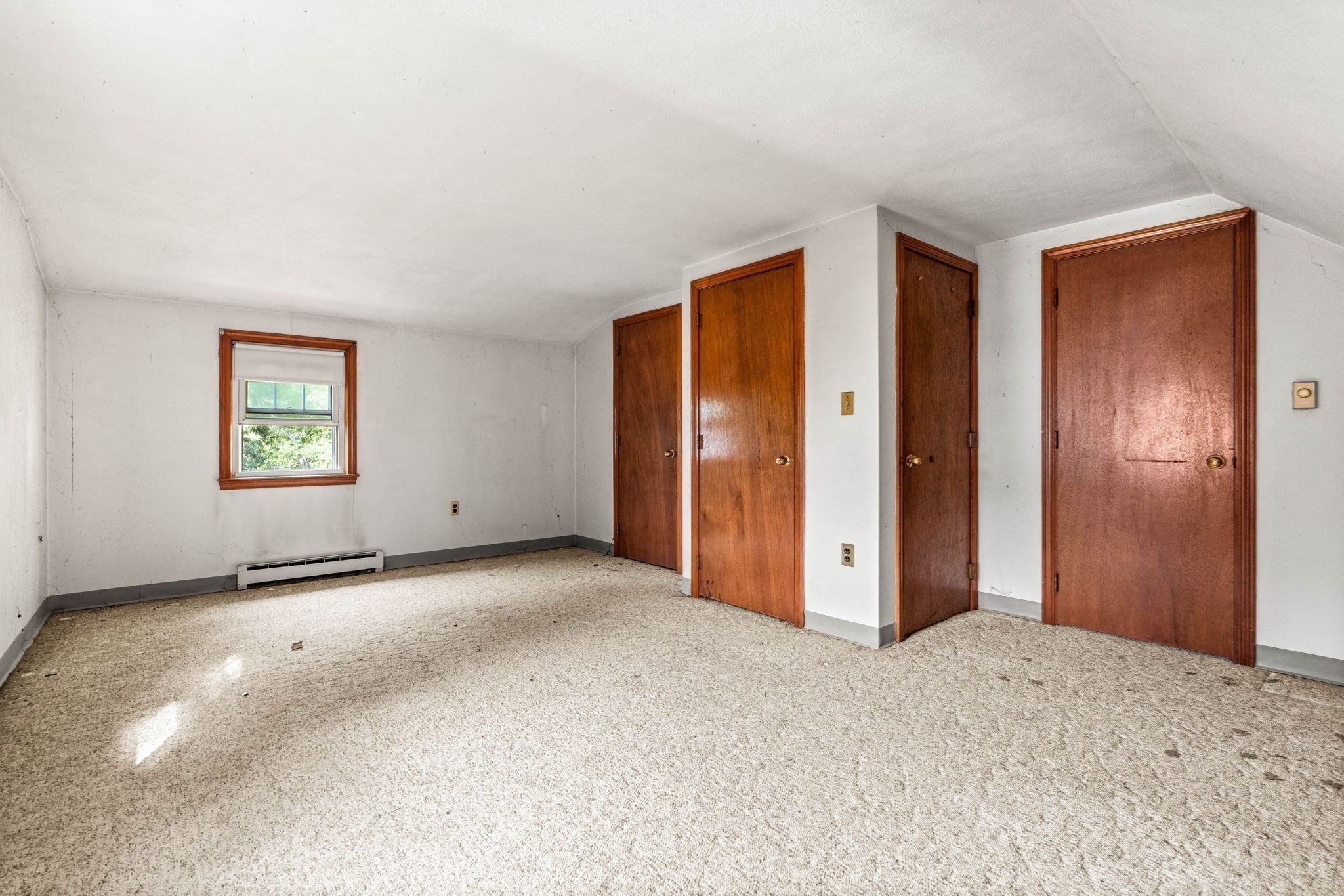 906 Boston Rd Property Photo 27