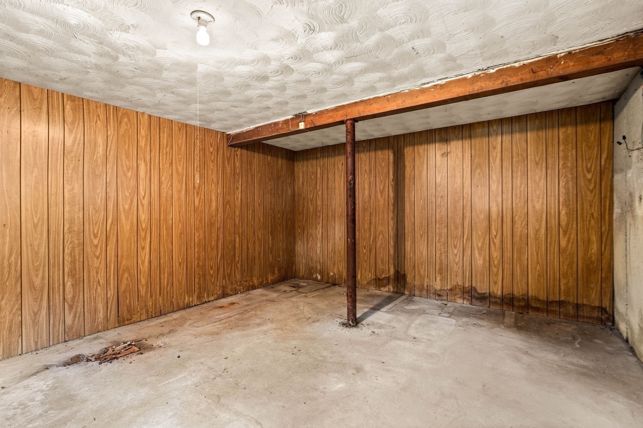 906 Boston Rd Property Photo 36