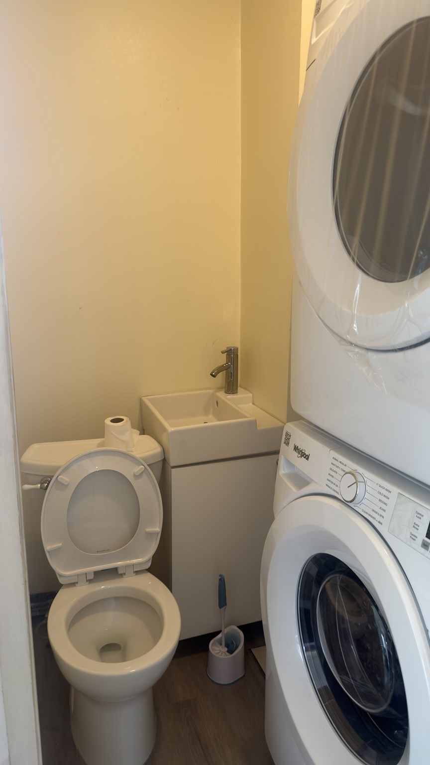 73 Washington St # 2 Property Photo 6