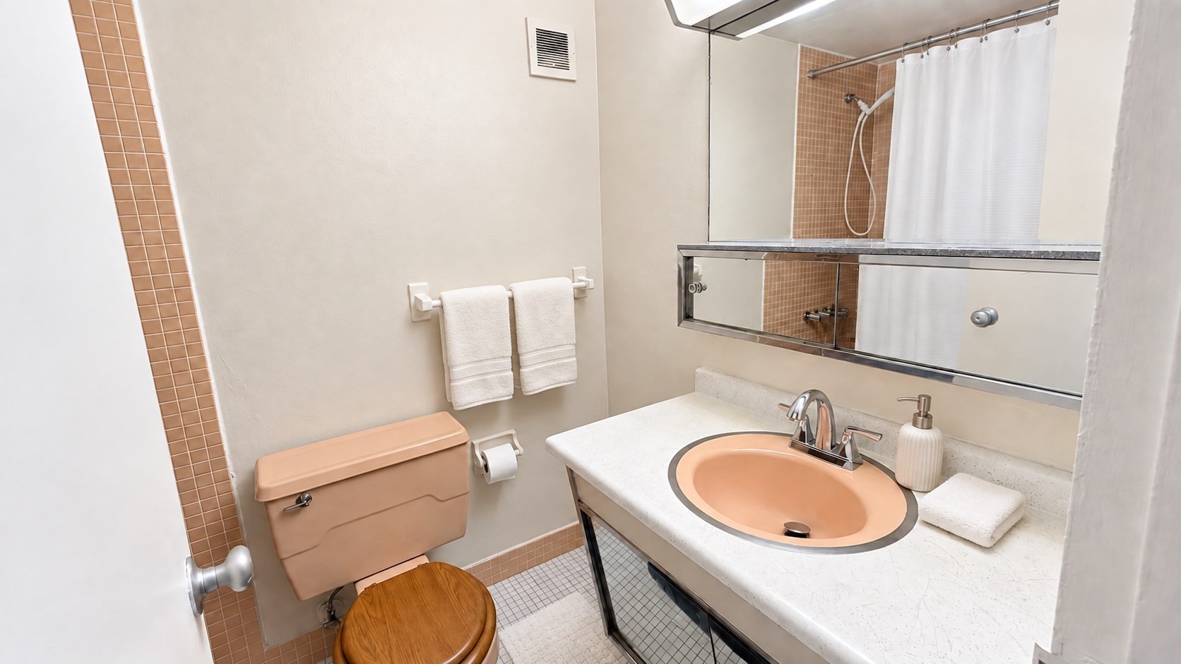 200 Swanton St # 313 Property Photo 6