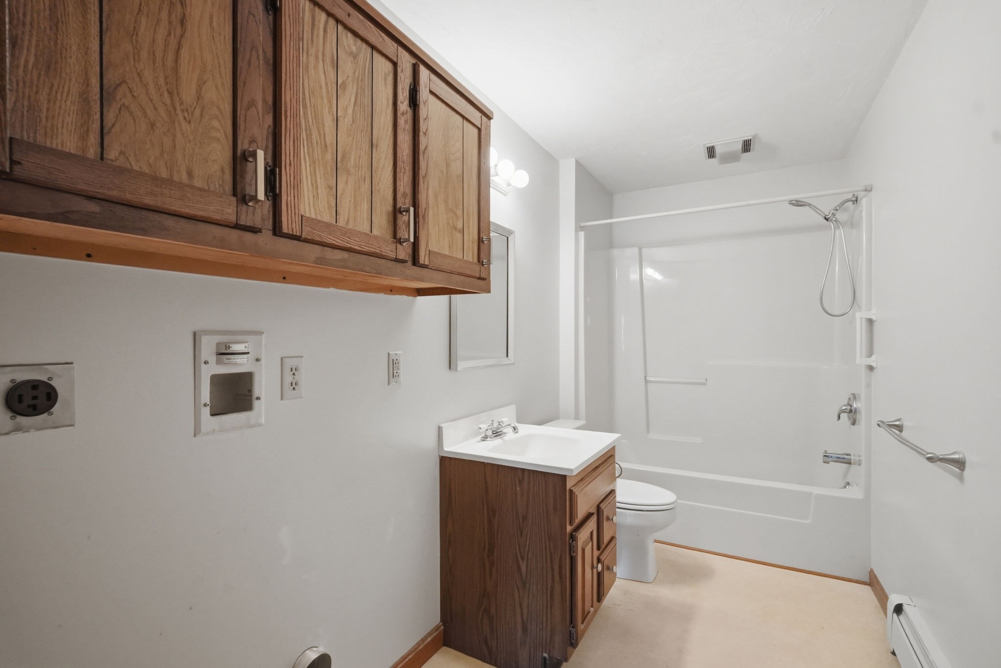 184 Main St Property Photo 9