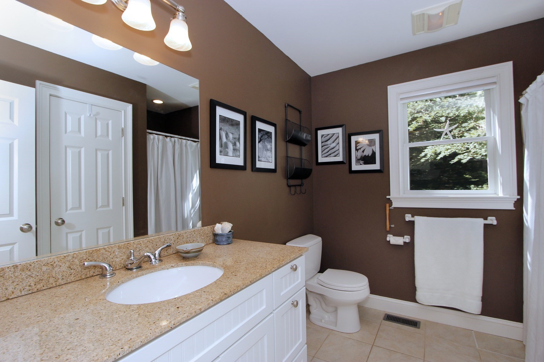 15 Bradford Ln Property Photo 17