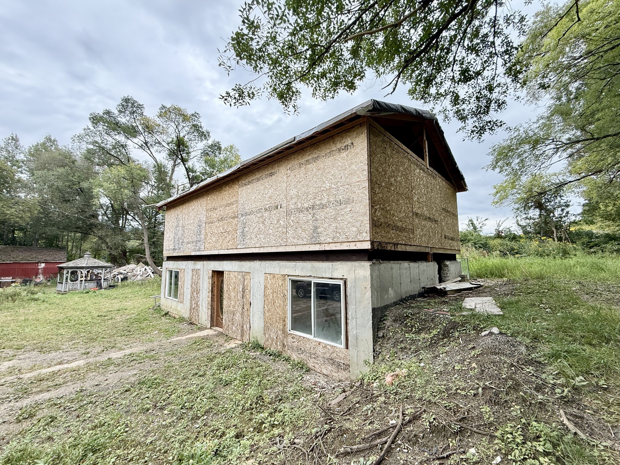 100 Bucklin Rd Property Photo 3