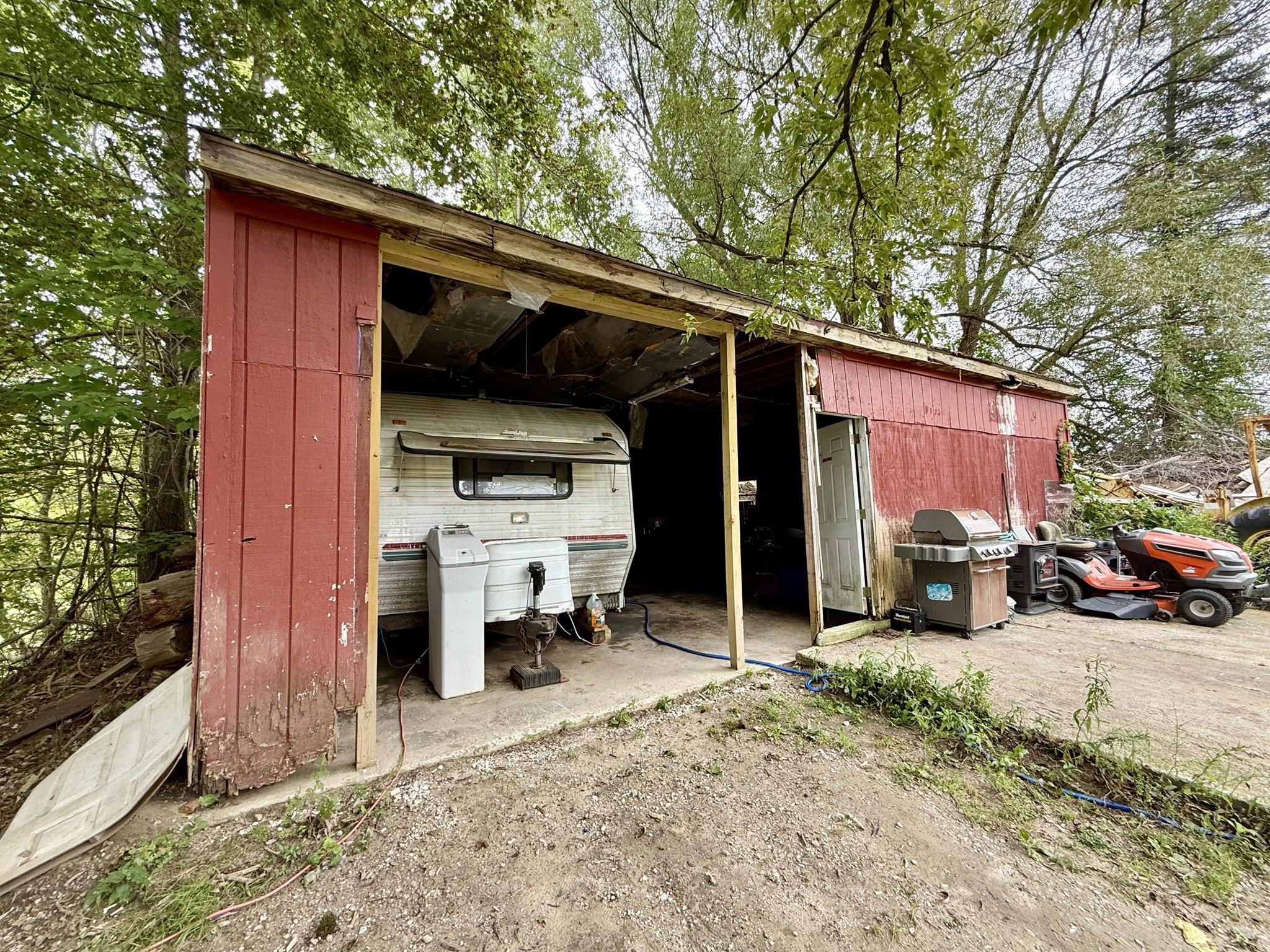 100 Bucklin Rd Property Photo 7