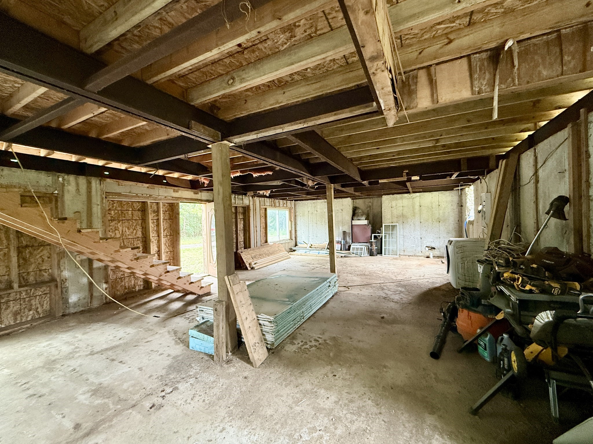 100 Bucklin Rd Property Photo 9