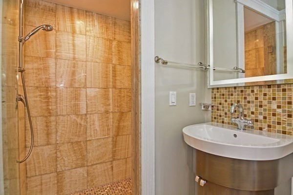 91 University Rd # 2 Property Photo 14