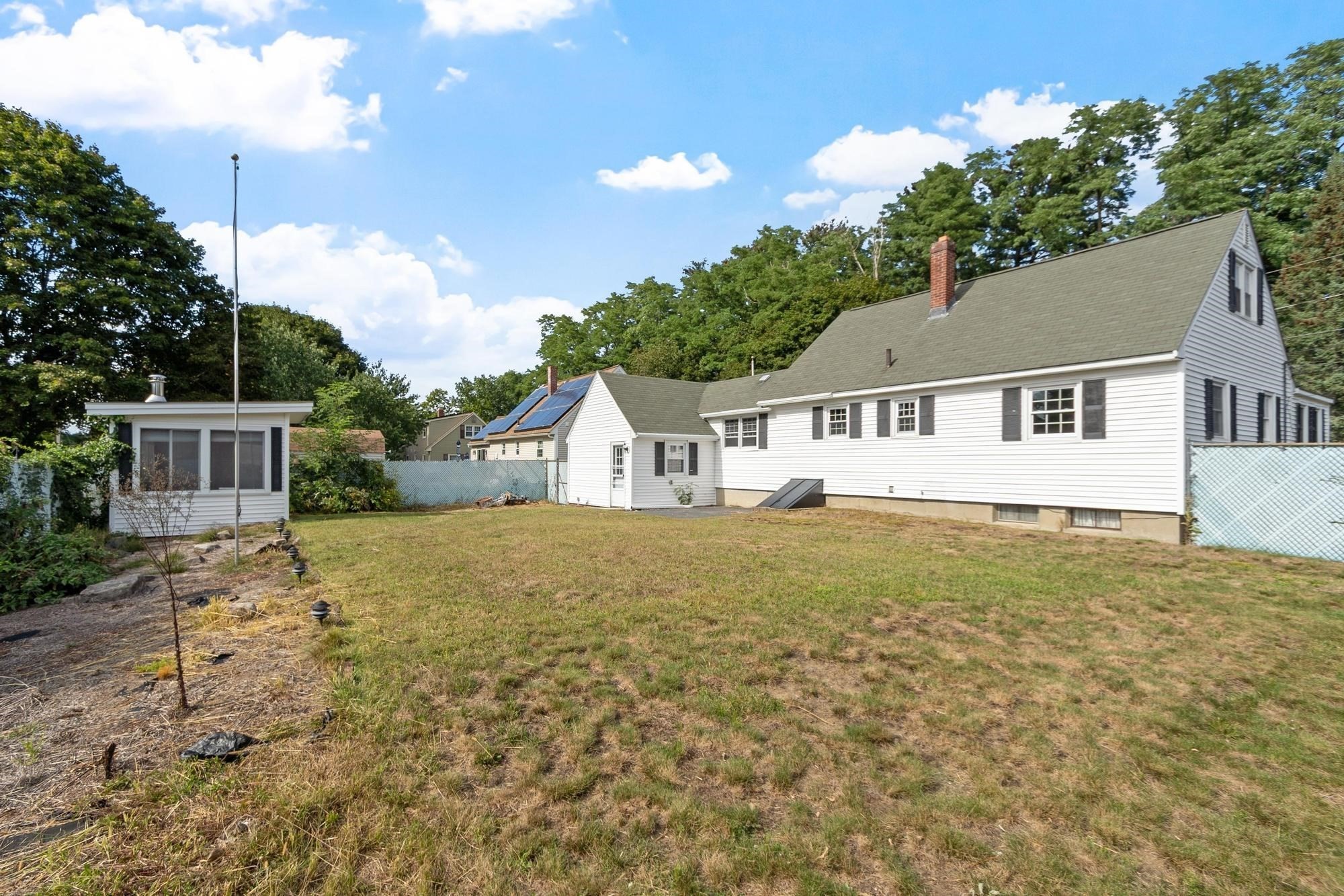 82 Russell St Property Photo 3