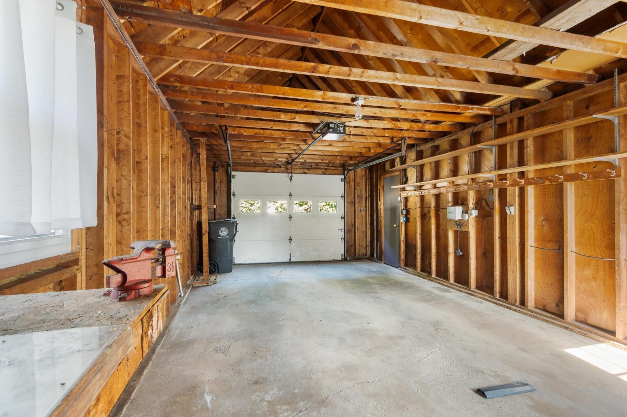 82 Russell St Property Photo 31