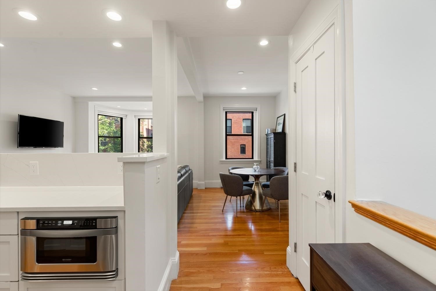 45 Saint Botolph Street # 204 Property Photo 9