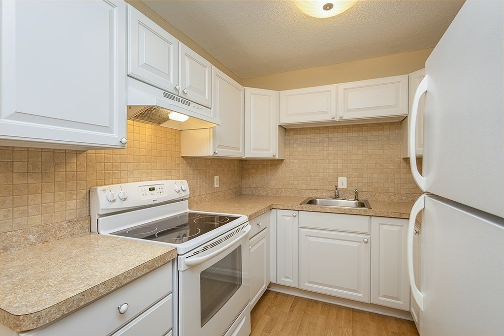 219 Rock St # G2 Property Photo 3
