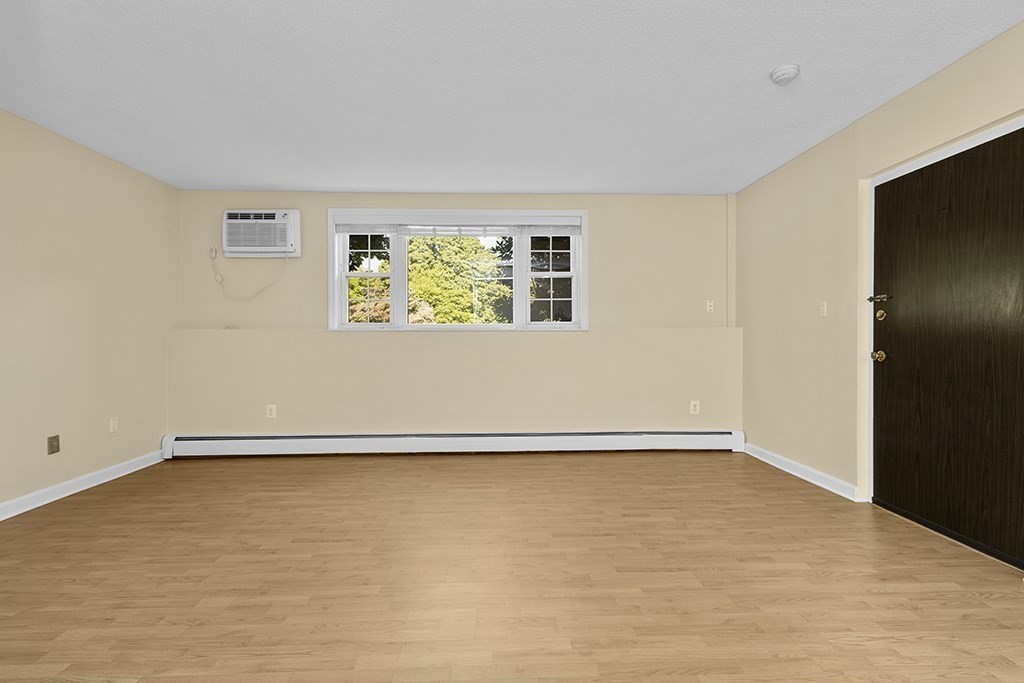 219 Rock St # G2 Property Photo 4