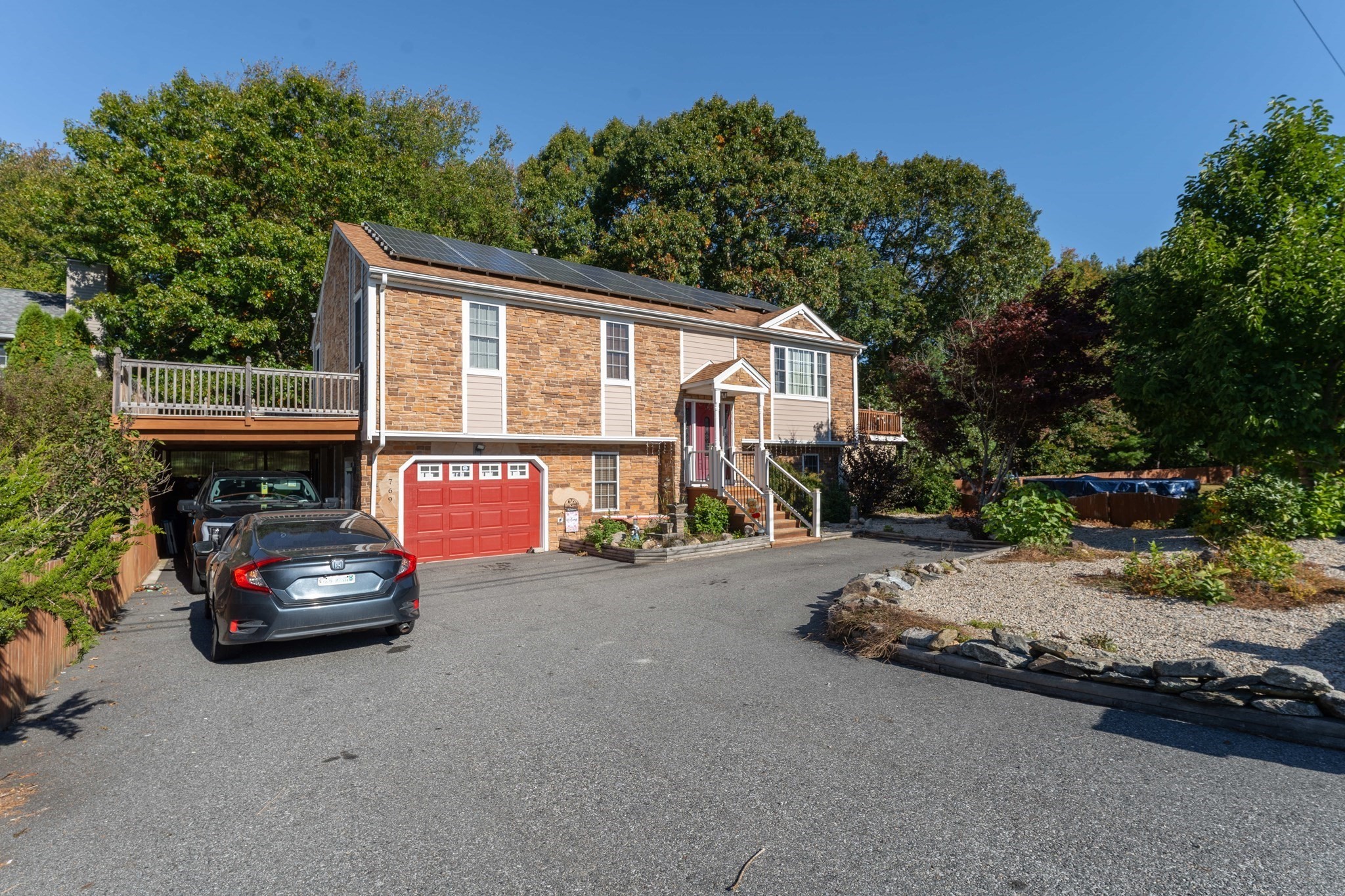 769 New Plainville Rd Property Photo 3