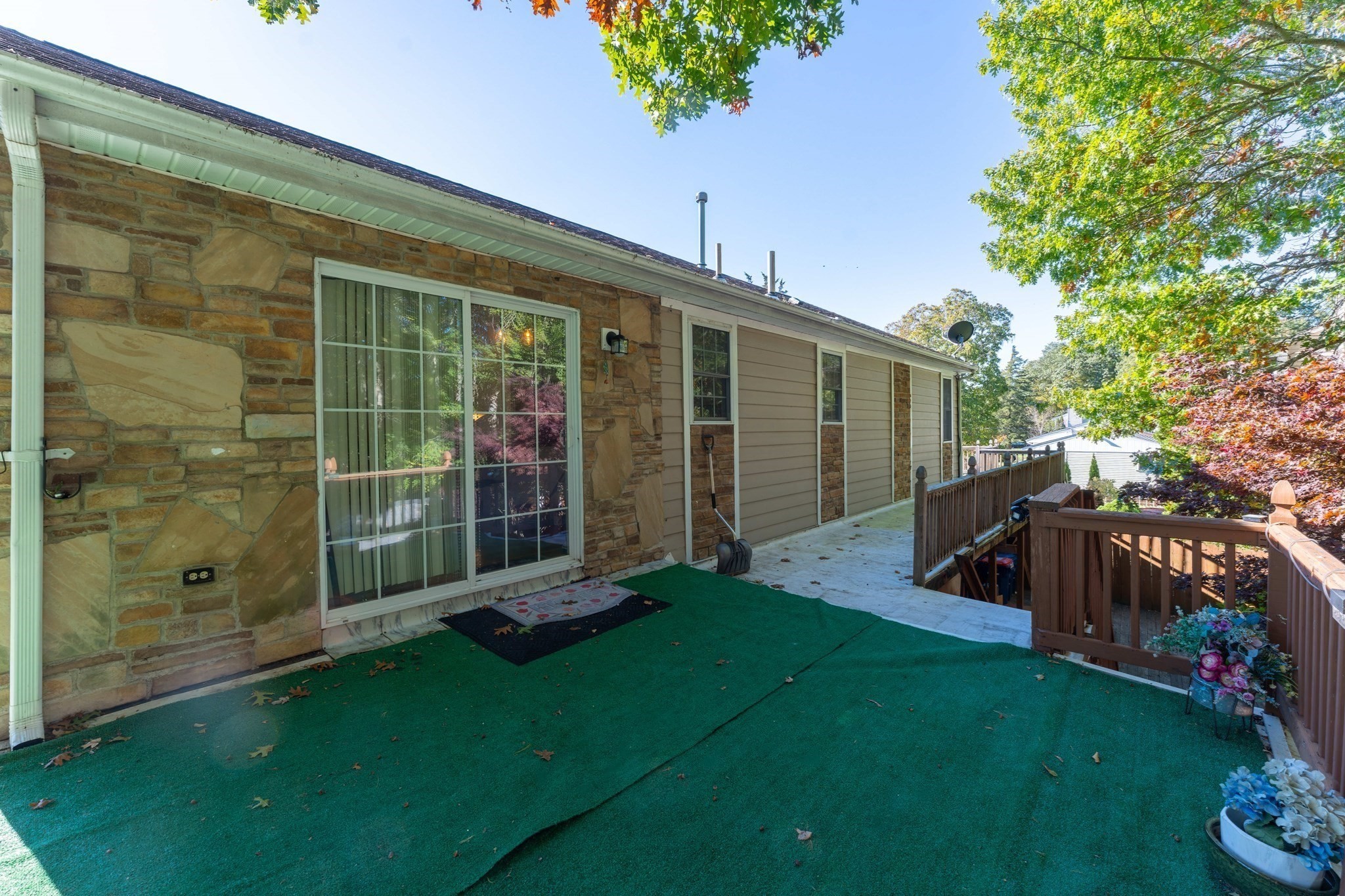 769 New Plainville Rd Property Photo 13