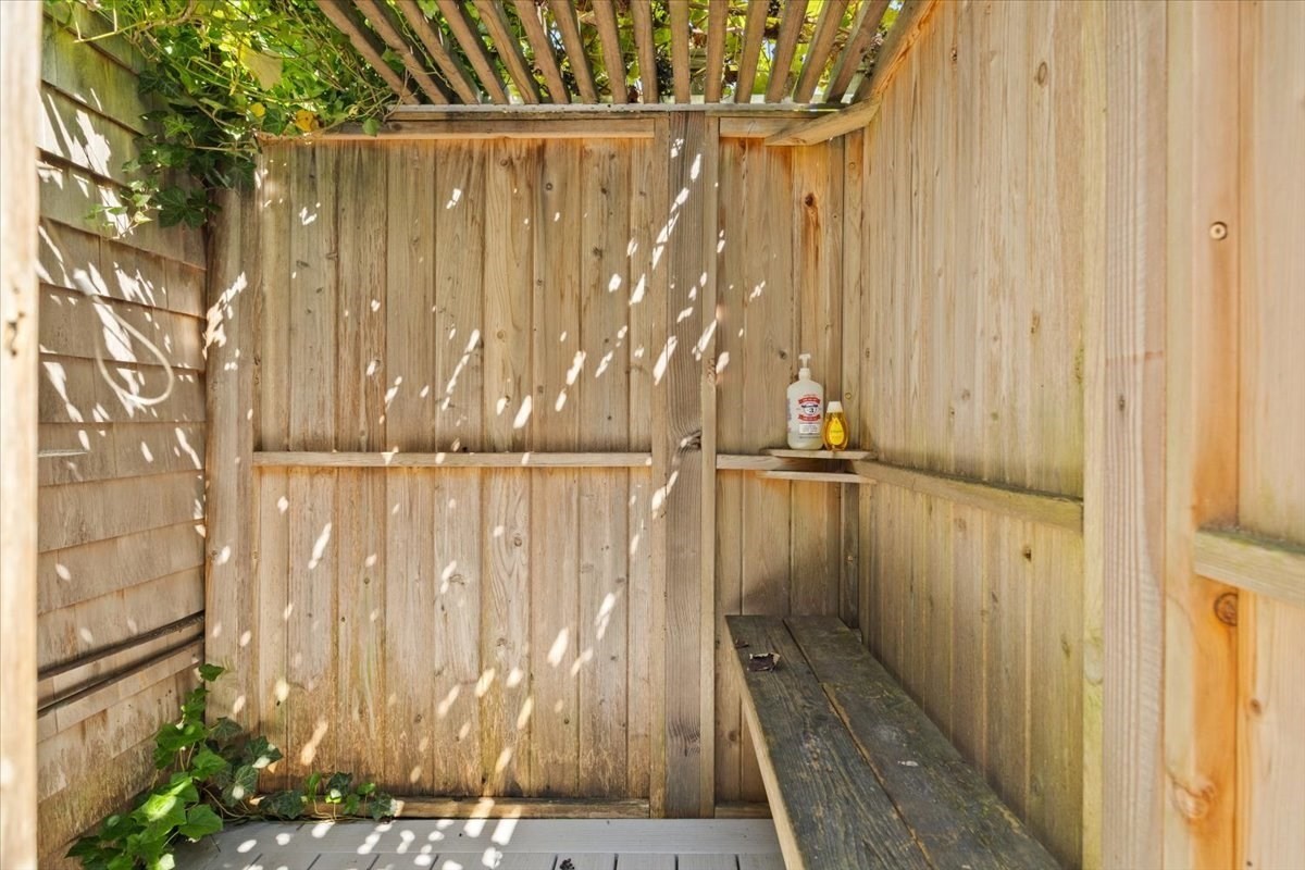 21 Harborview Property Photo 18
