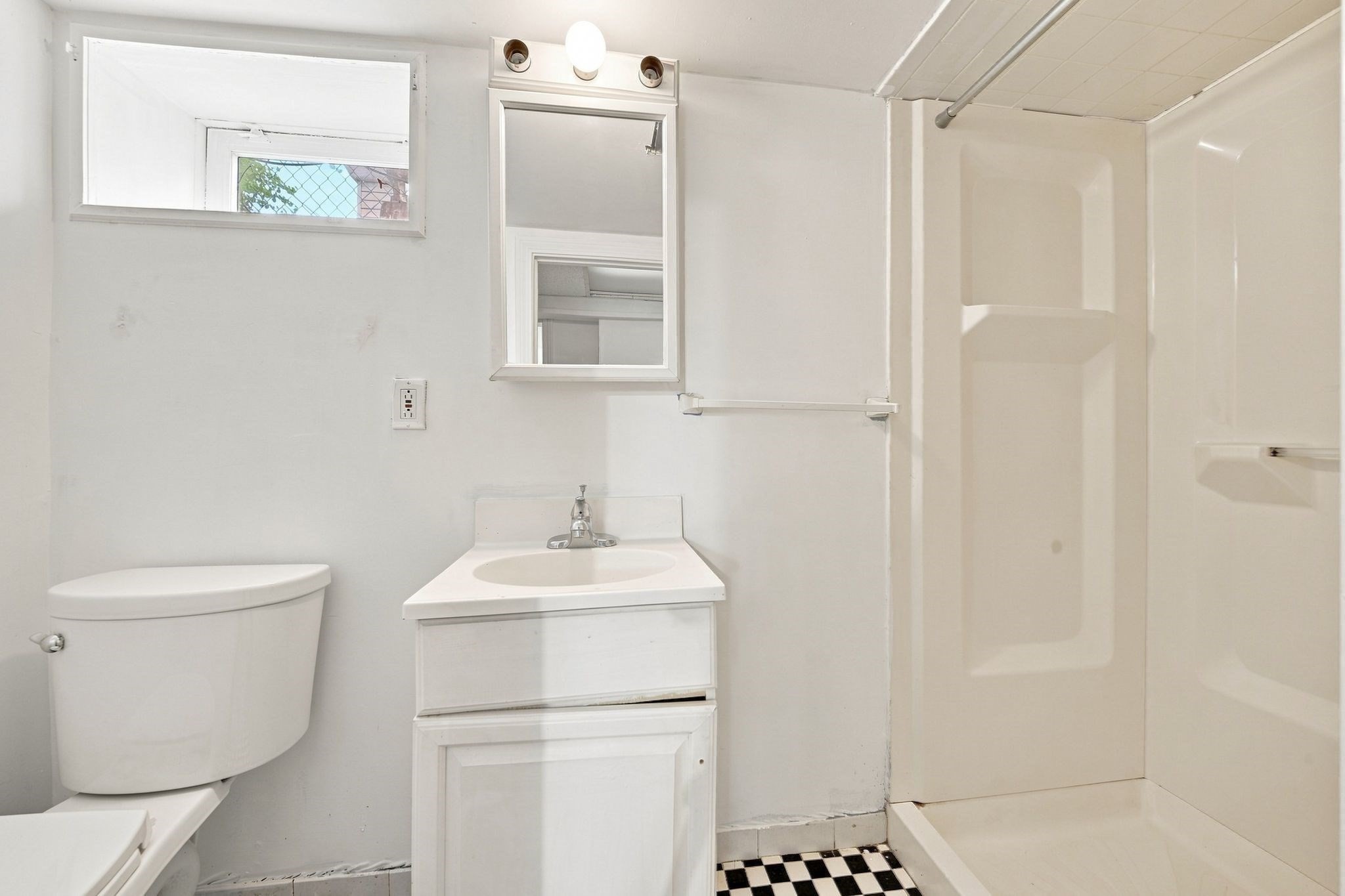 13 Knowlton St Property Photo 36