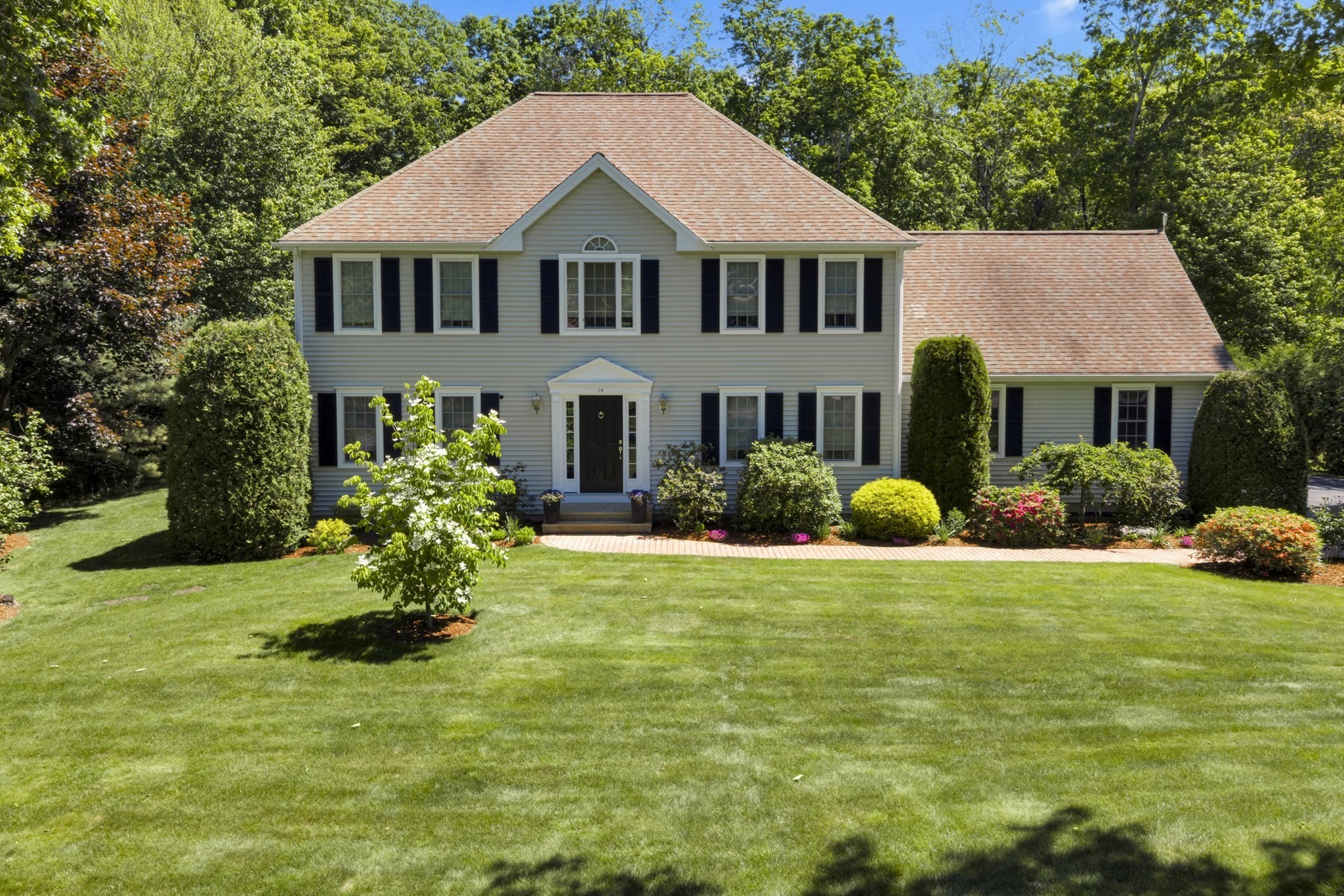 14 Old Towne Way Property Photo 1