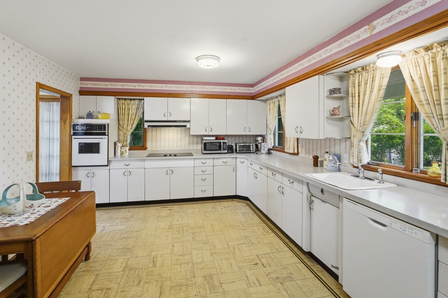 5 Slater Property Photo 3
