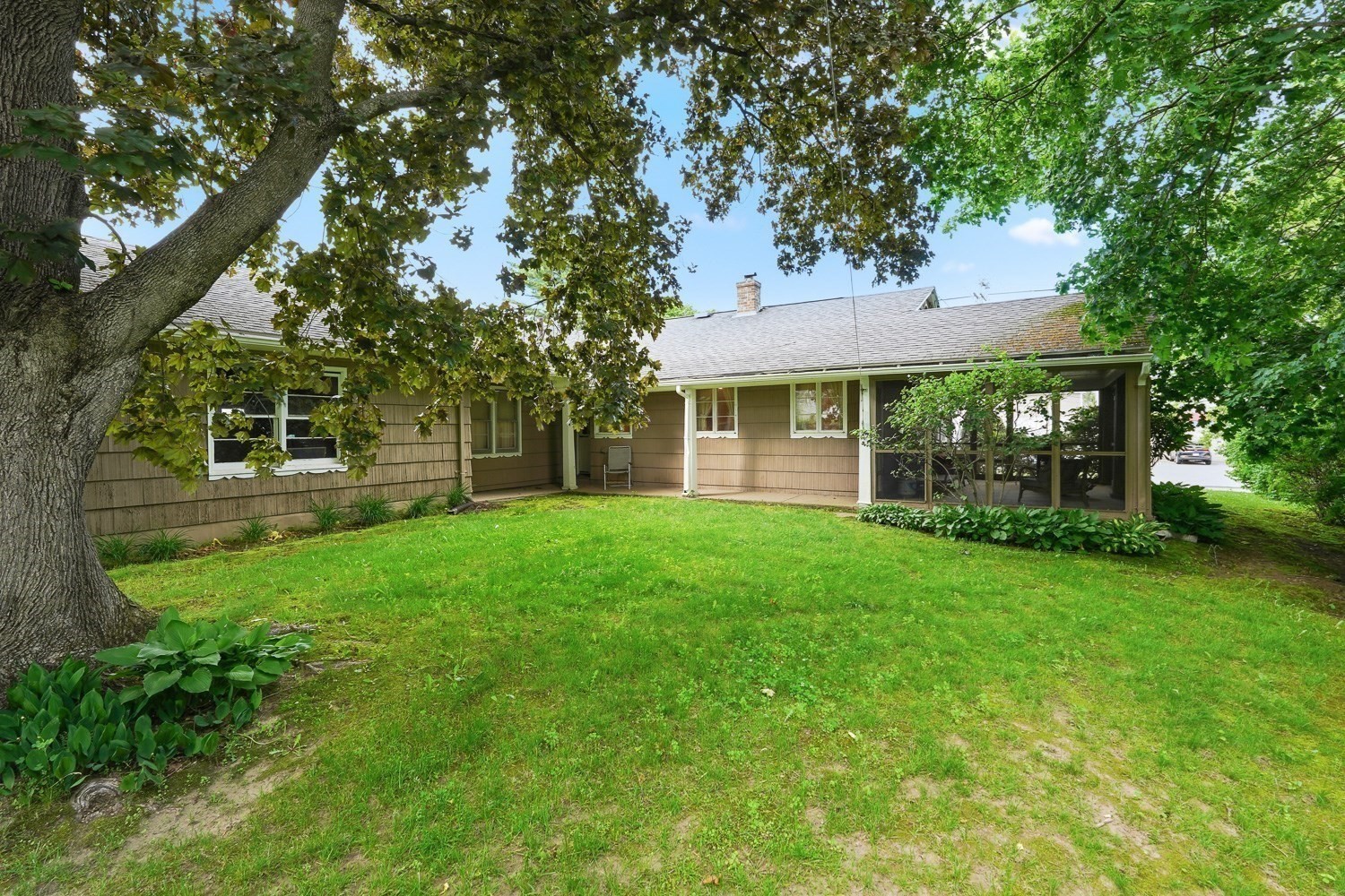 5 Slater Property Photo 19