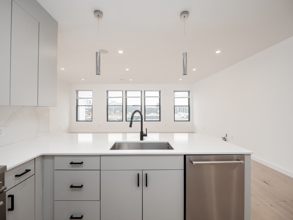 340 West 2nd Street # 9 Property Photo 6