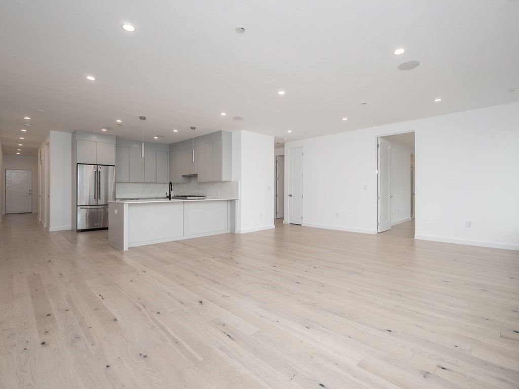 340 West 2nd Street # 9 Property Photo 10
