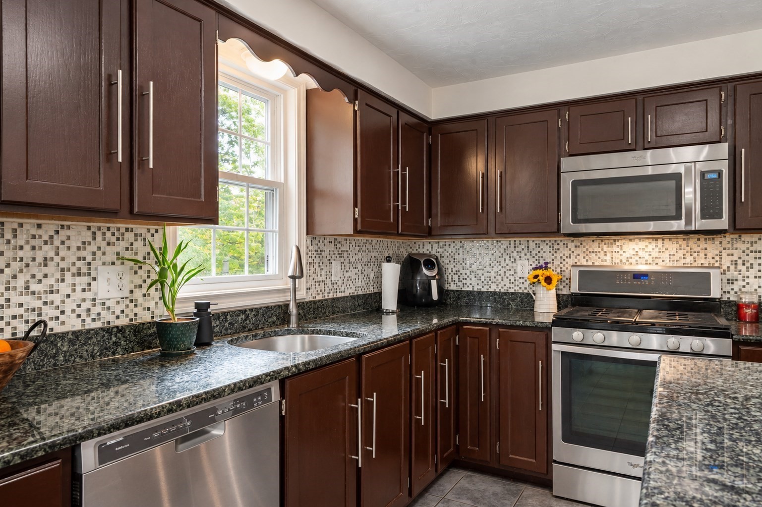 538 Pike Avenue Property Photo 3