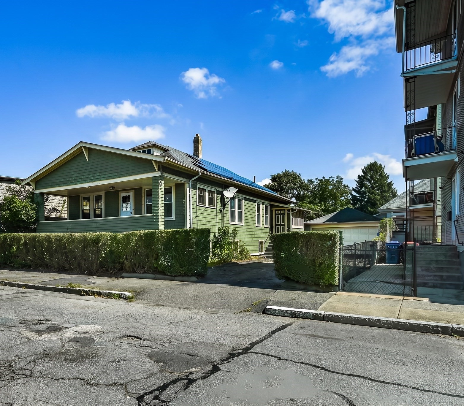228 Brook St Property Photo 1