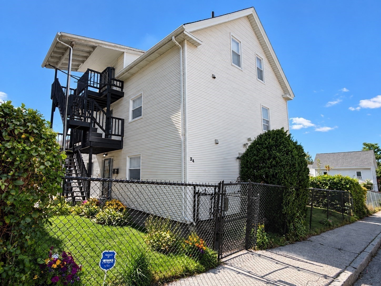 34 Dorchester St Property Photo 1