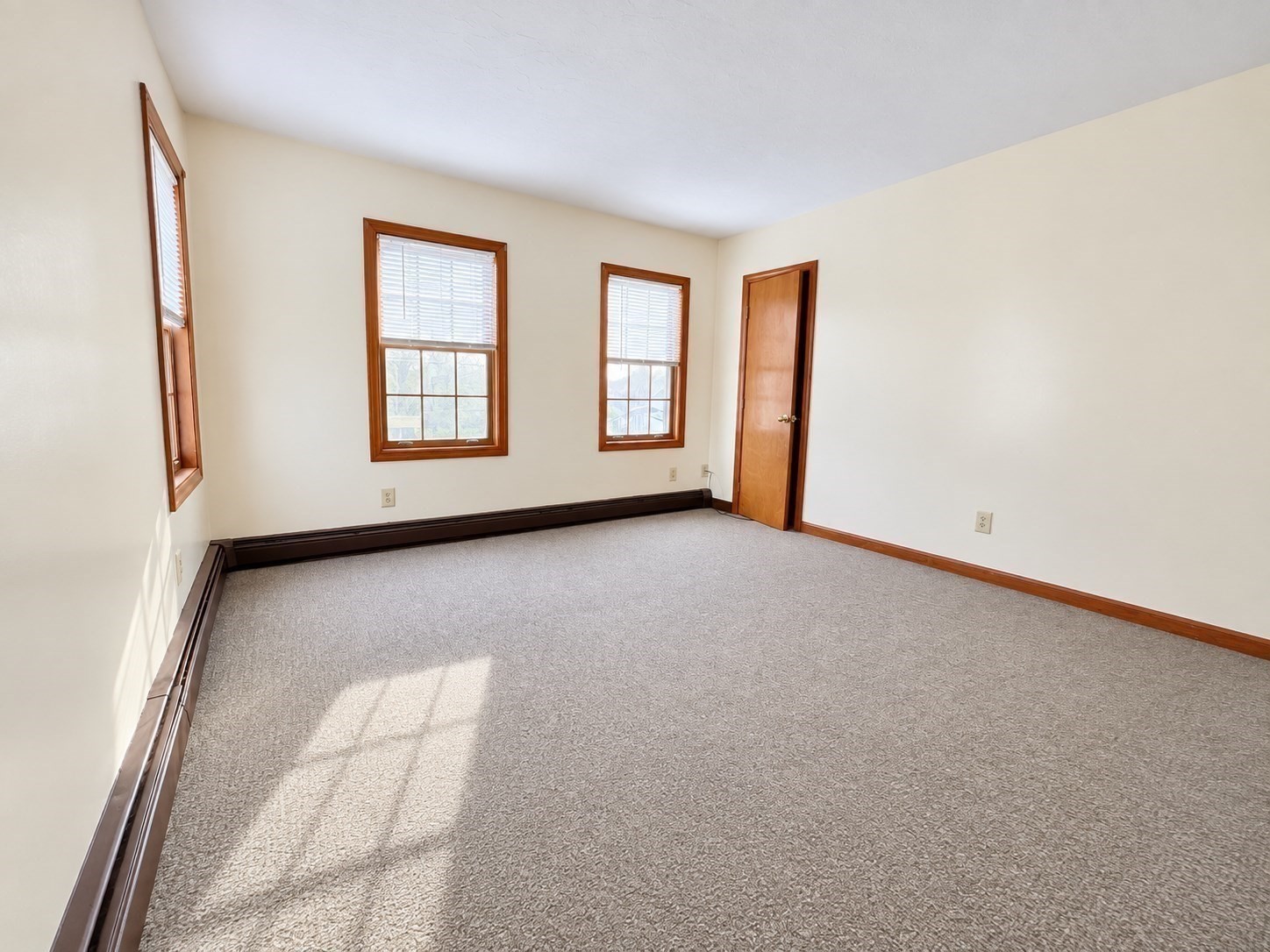 34 Dorchester St Property Photo 11