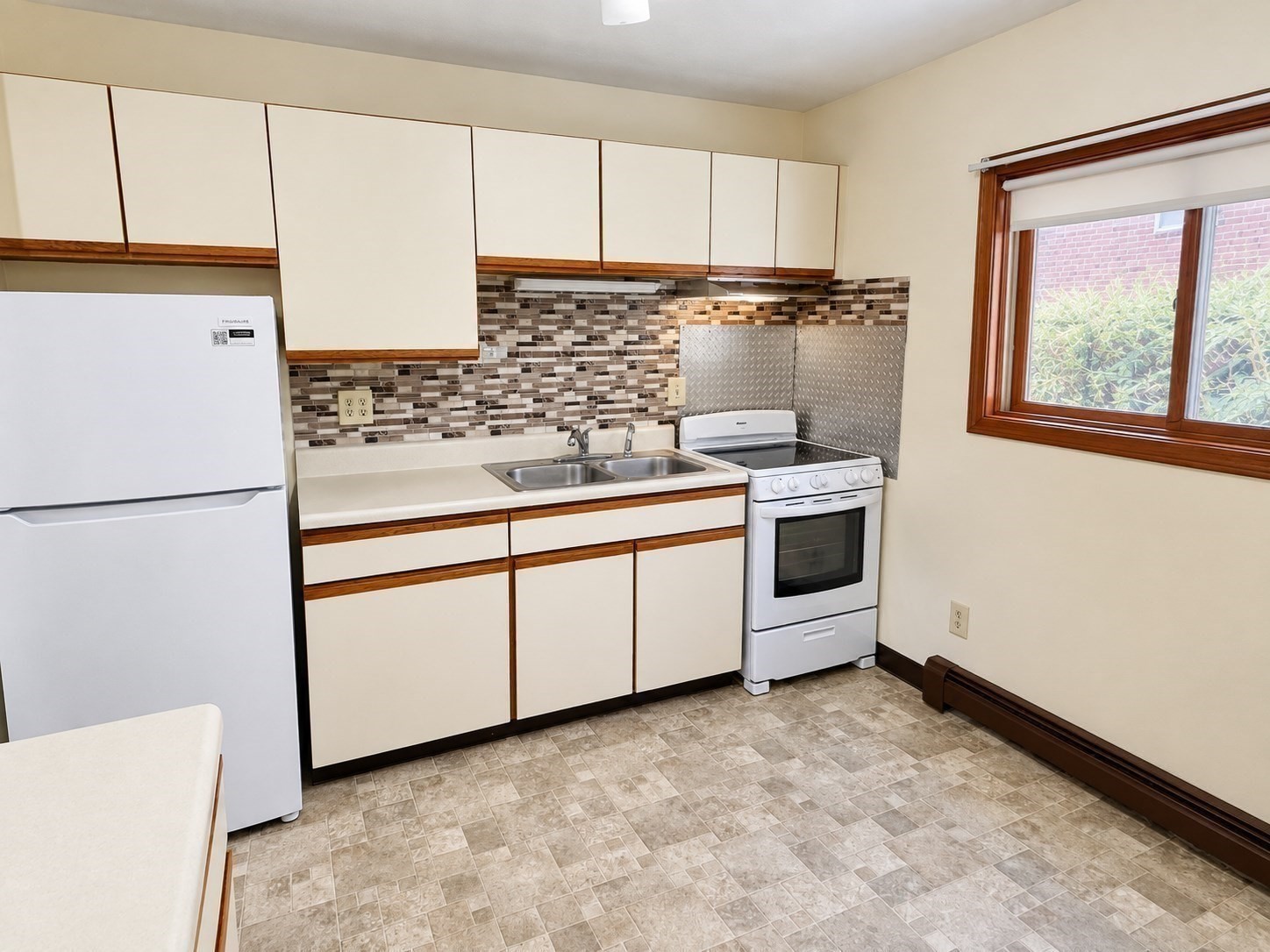 34 Dorchester St Property Photo 16