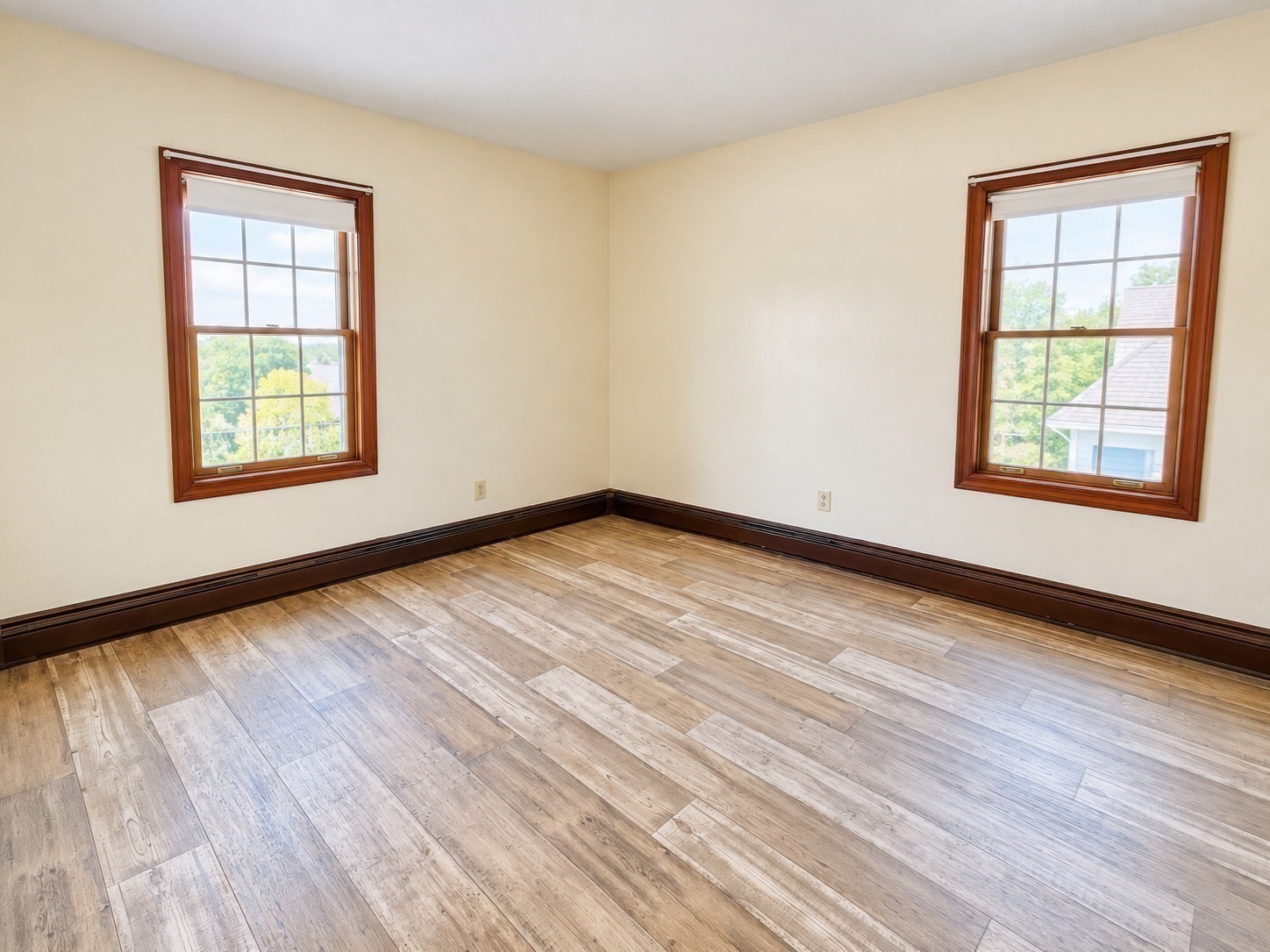 34 Dorchester St Property Photo 18