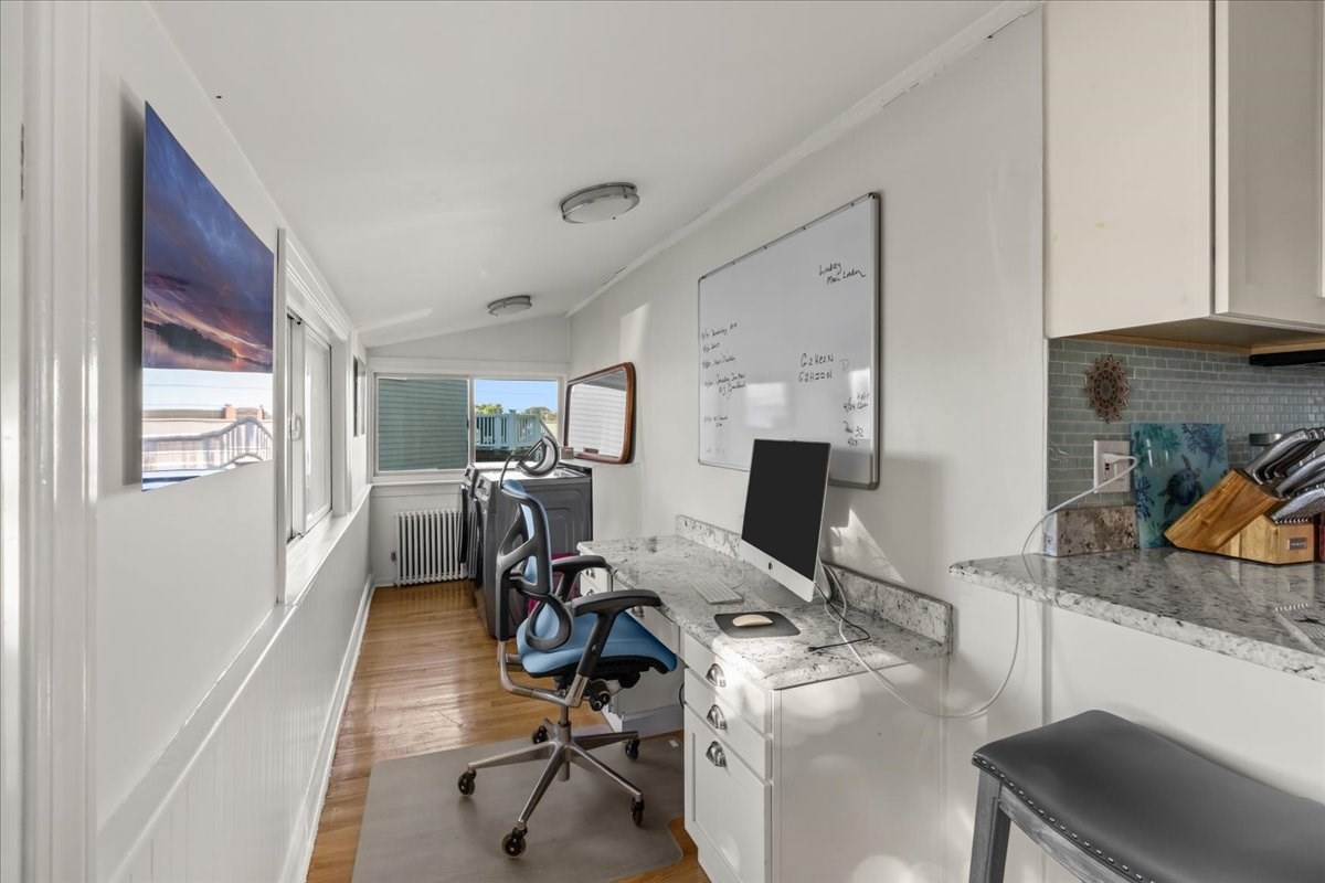 6 Roosevelt Ave Property Photo 11