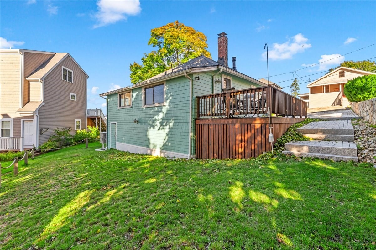 6 Roosevelt Ave Property Photo 17