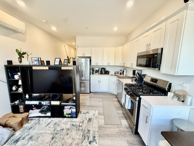 5 Fremont # 103 Property Photo 2
