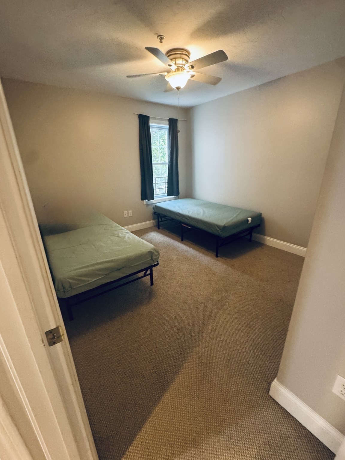 4d Marc Dr. # 5 Property Photo 13