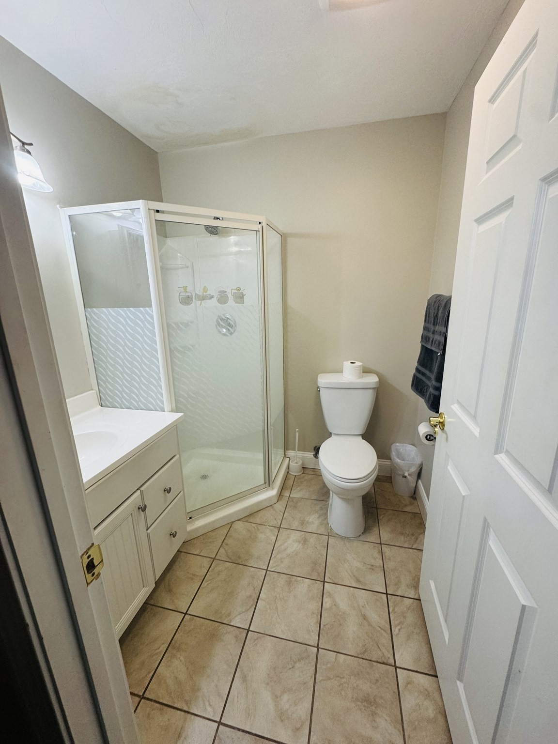 4d Marc Dr. # 5 Property Photo 16