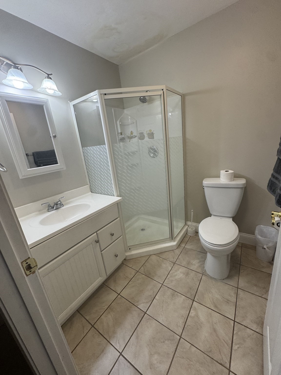4d Marc Dr. # 5 Property Photo 17