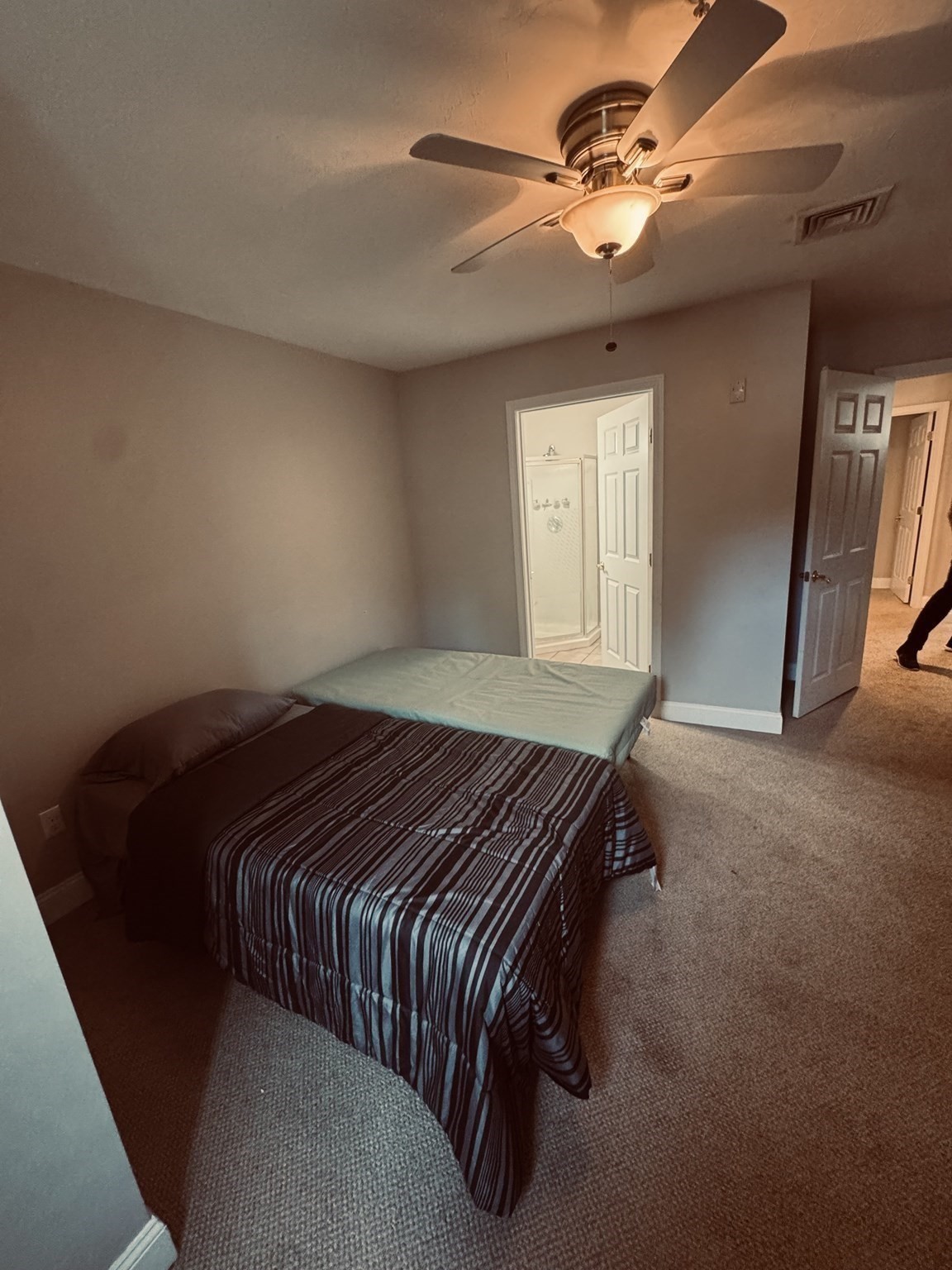 4d Marc Dr. # 5 Property Photo 21