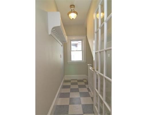 25 Saint Clements # 2 Property Photo 4