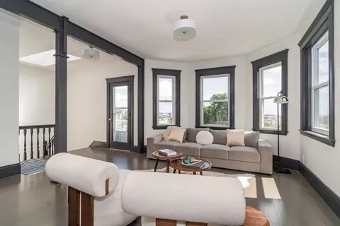 19 Peverell Street # 3 Property Photo 1