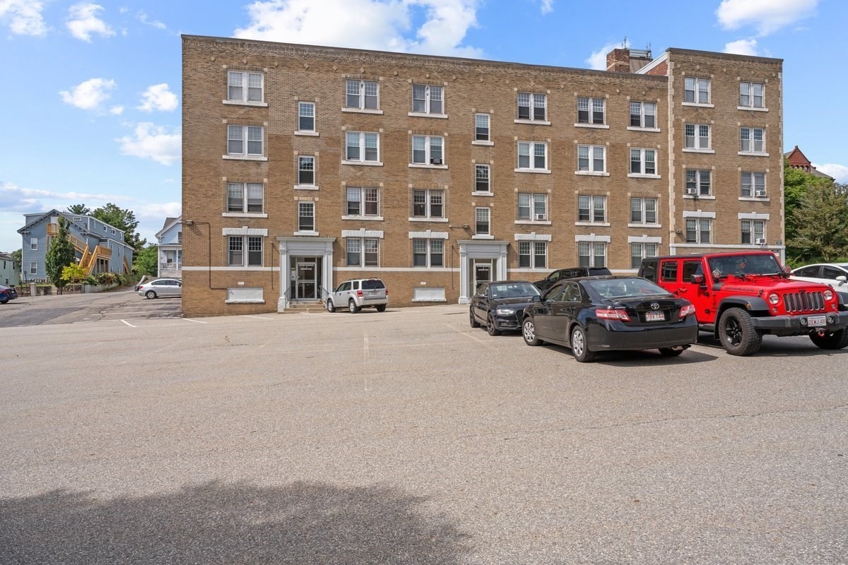 6 Chatham Pl # 8 Property Photo 1