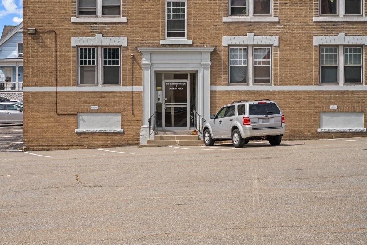 6 Chatham Pl # 8 Property Photo 2