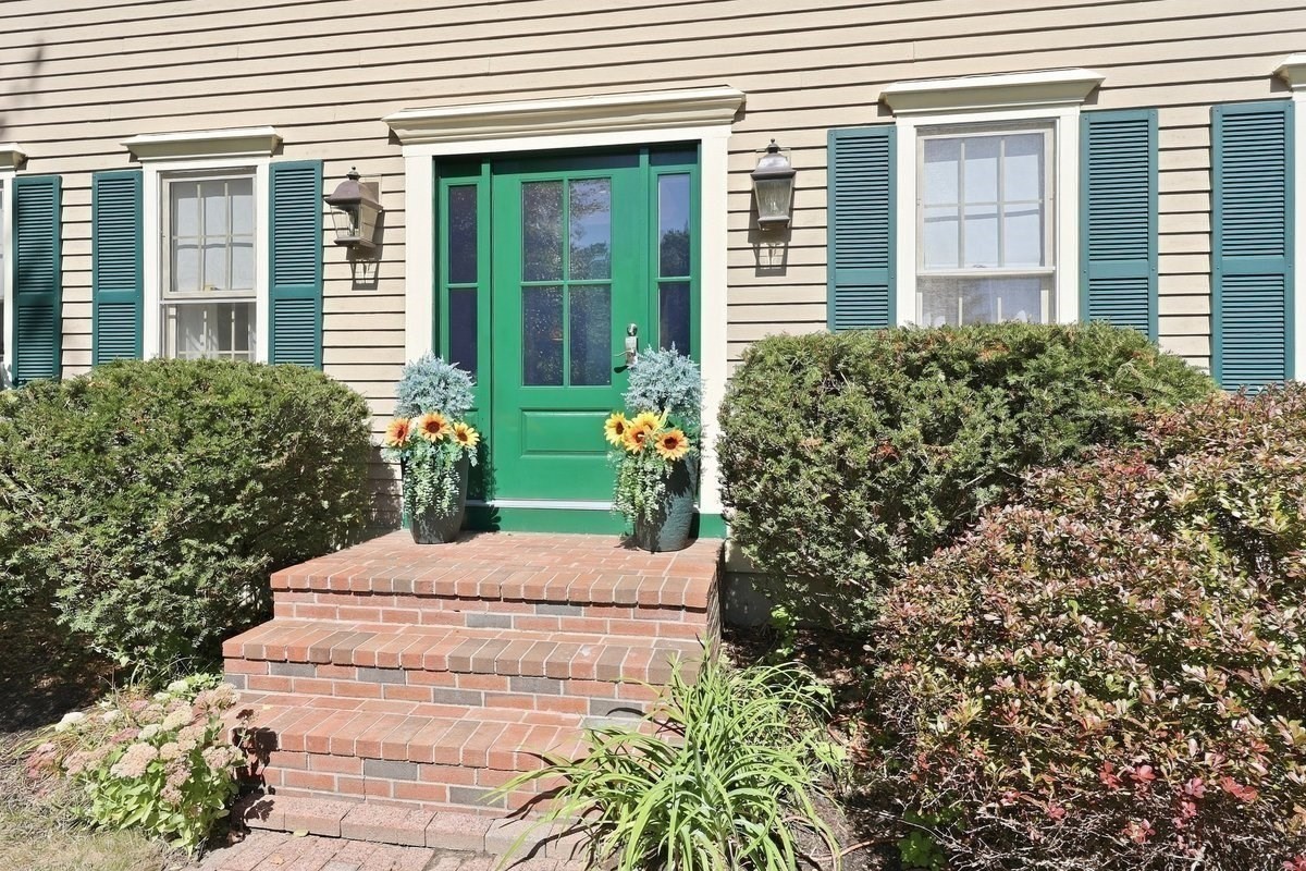 10 Reed Bent Property Photo 2