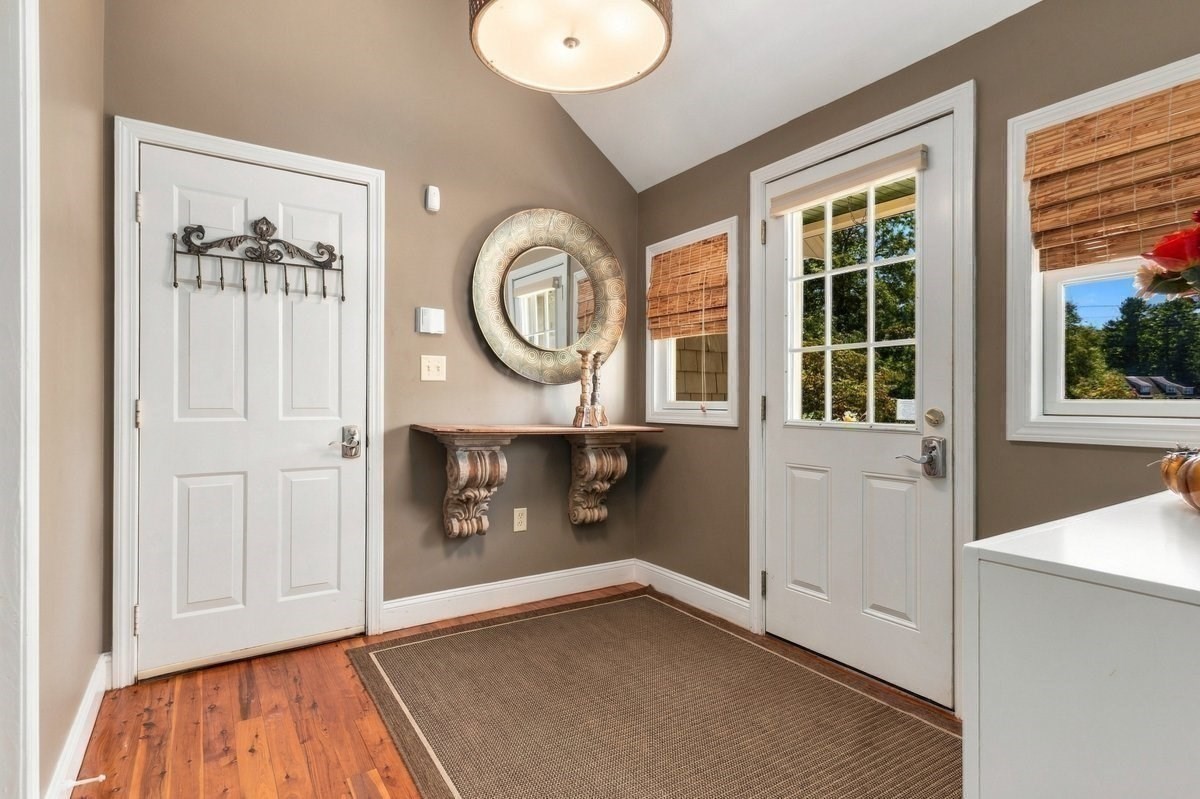 10 Reed Bent Property Photo 4