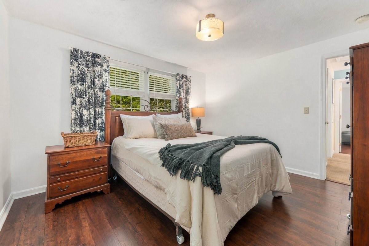 10 Reed Bent Property Photo 24