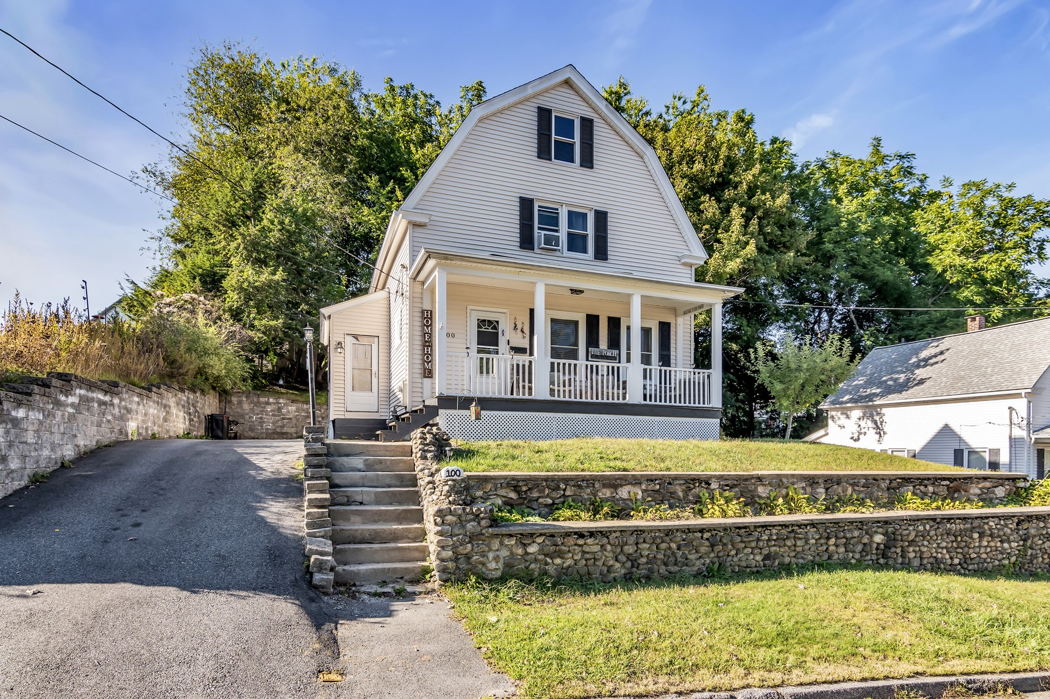 100 Clover St Property Photo 1