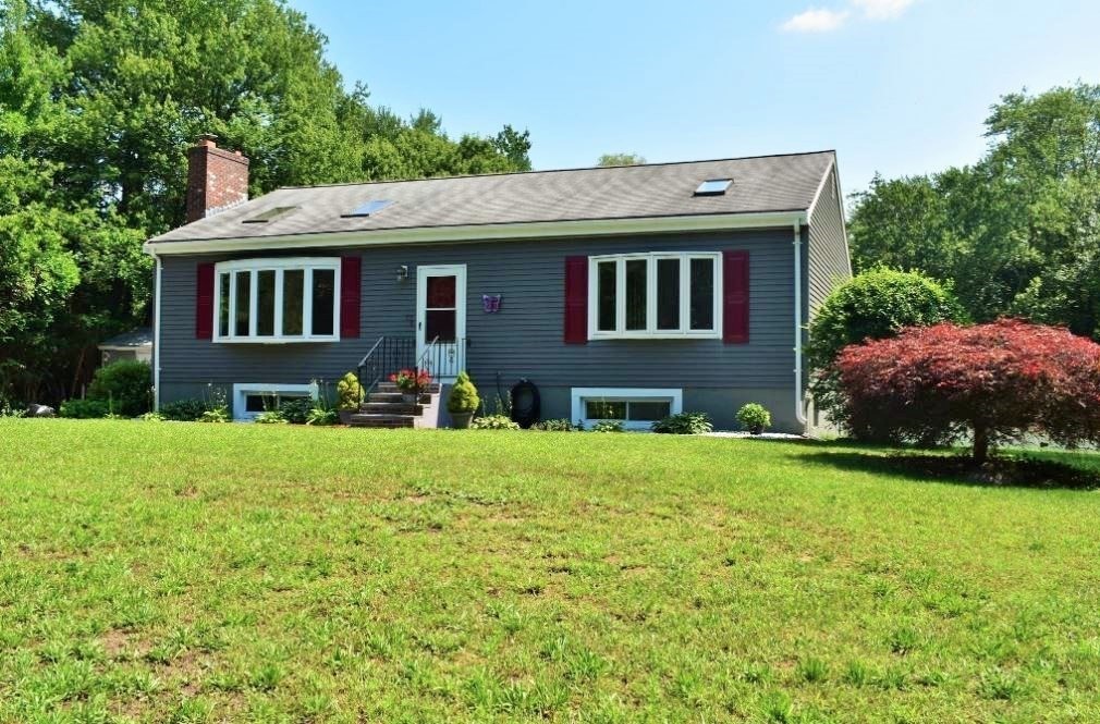 77 Pleasant St. Property Photo 1